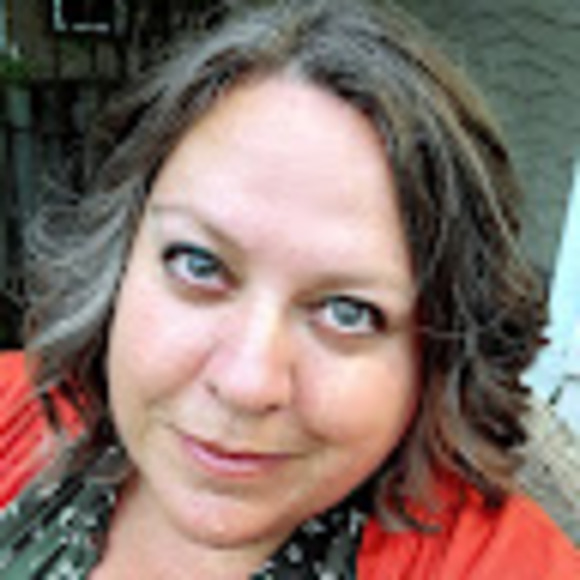 Meet your Posher, Christie - Picture 1 of 1